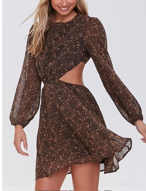 Vestido paisley cut out